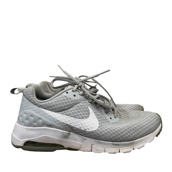 Nike White Gray Air Max Motion Lace Up Sneaker 7 - Picture 1 of 7